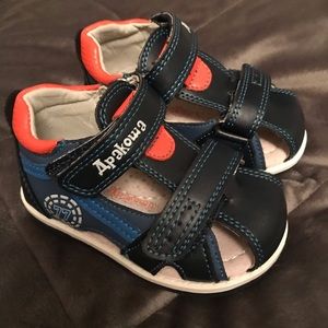 Toddler size 5 sandals never worn